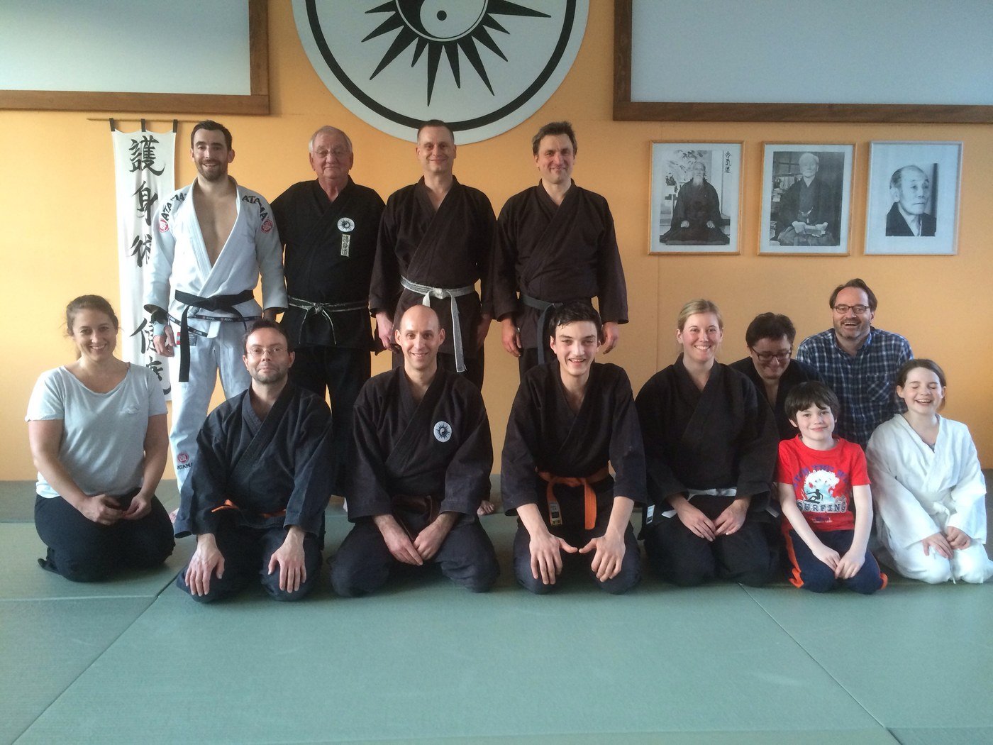 Photo de groupe du club en 2016, dernière apparition de Patrick Jodry au dojo